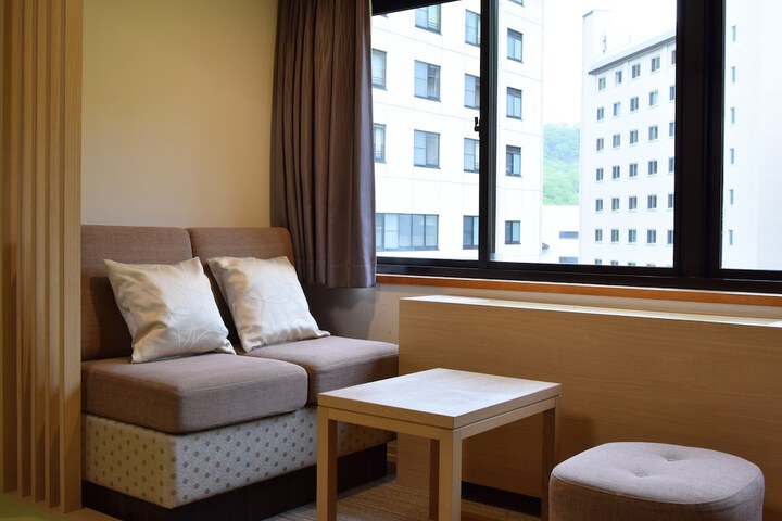 Room 20 of 122