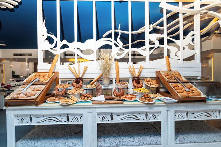Dining 84 of 120