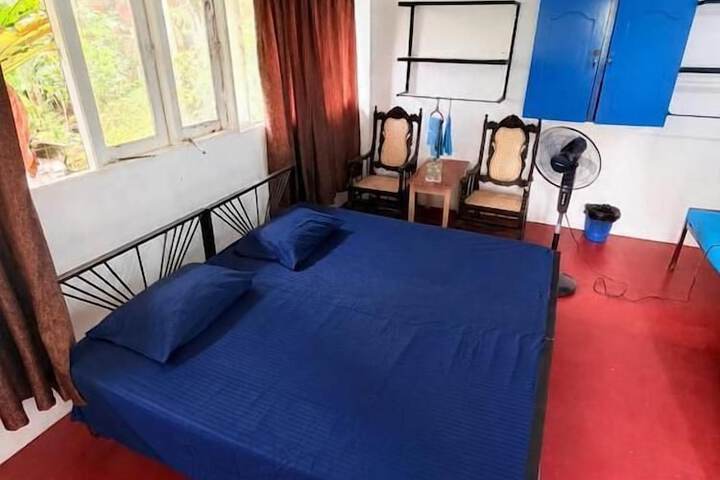 Room 5 of 17