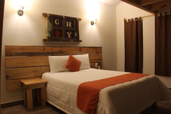 Room 10 of 34