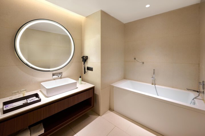Room 42 of 71