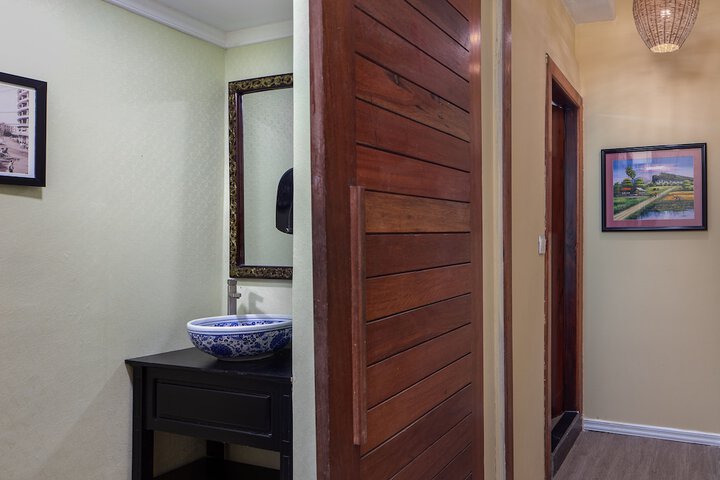 Room 41 of 49