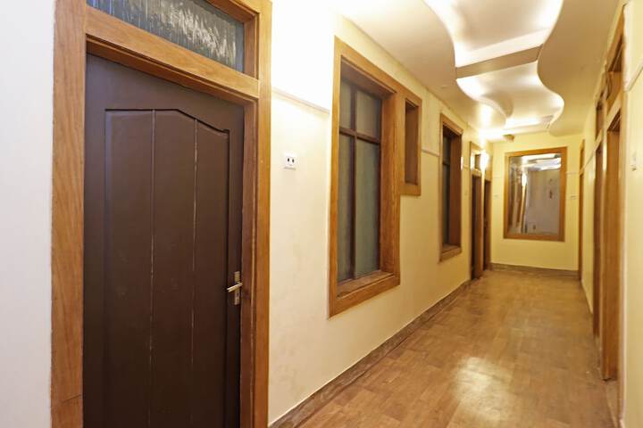 Hotel Samrat