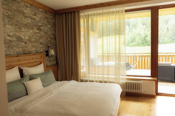 Room 14 of 78