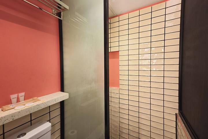 Room 36 of 69