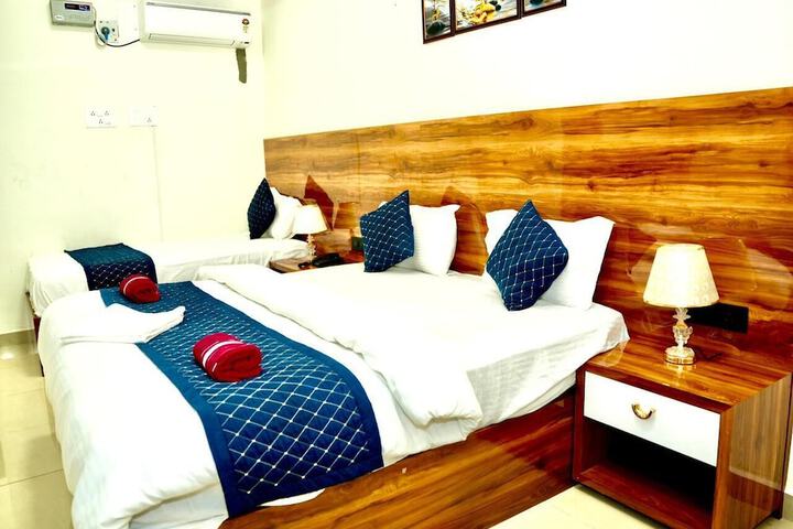 Room 4 of 23
