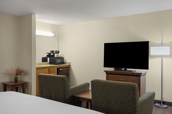 Room 8 of 38