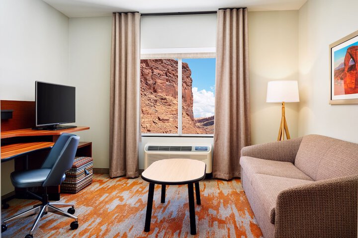 Room 5 of 39