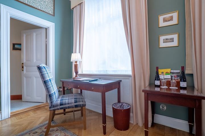 Room 46 of 124