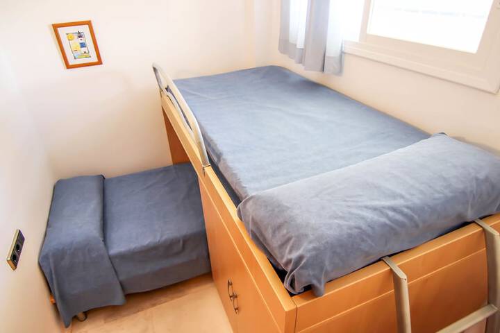 Room 5 of 26