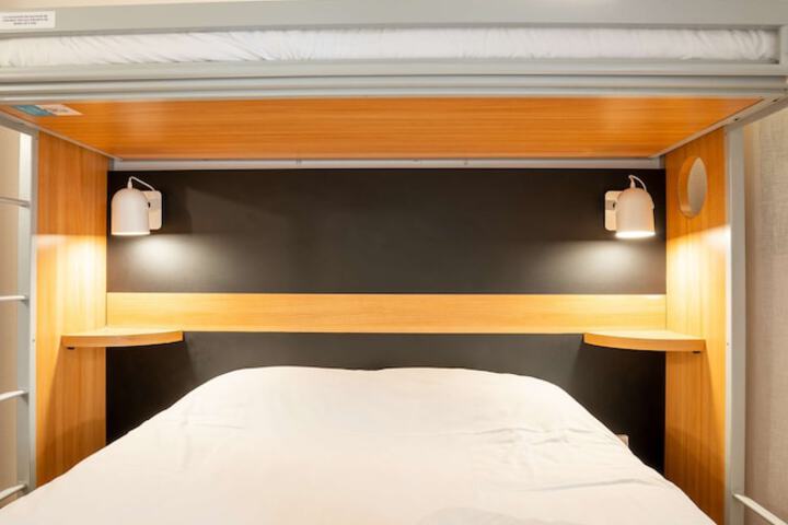 Room 55 of 128