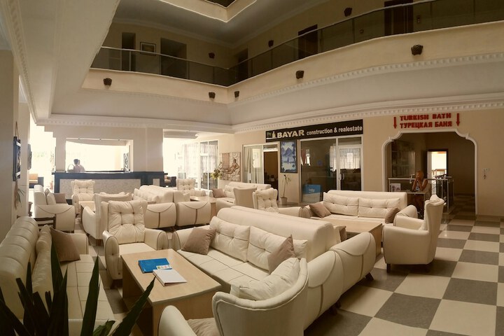 Guest Lobby