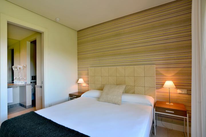 Room 5 of 192