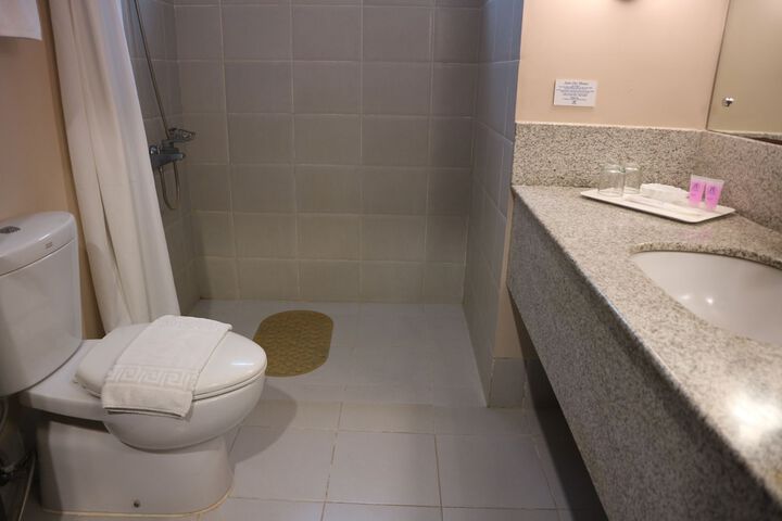 Room 20 of 37
