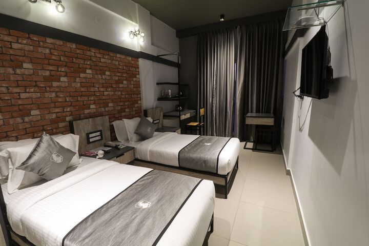 Room 15 of 41