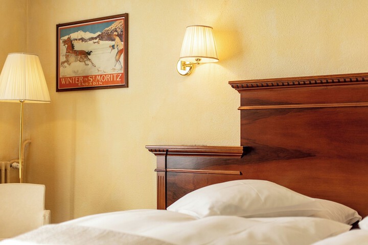 Room 33 of 120