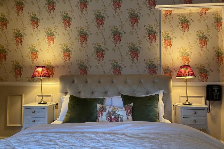 Room 15 of 40