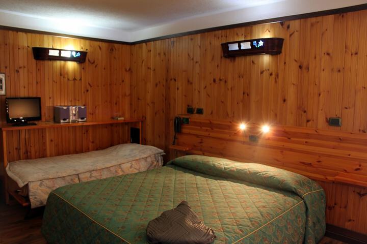 Room 5 of 44