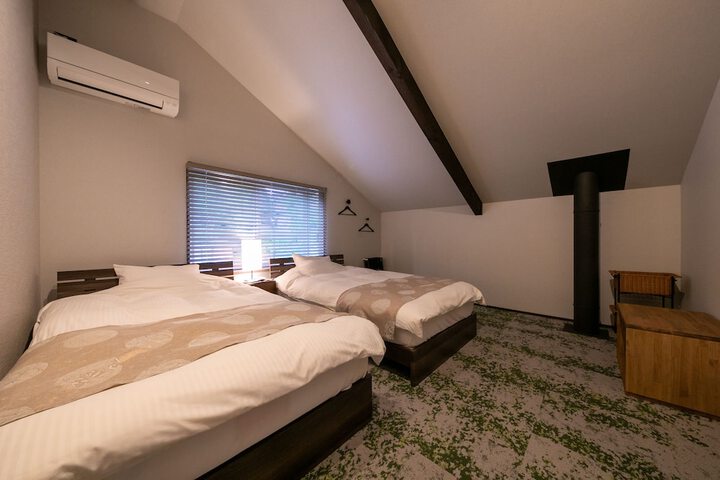 Room 15 of 110