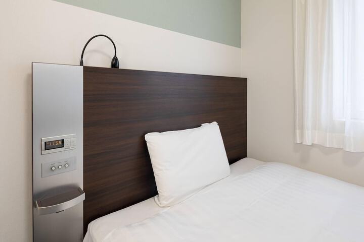 Room 9 of 49