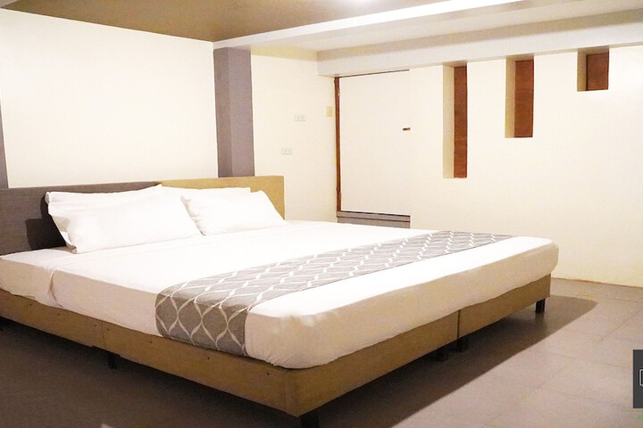 Room 15 of 56