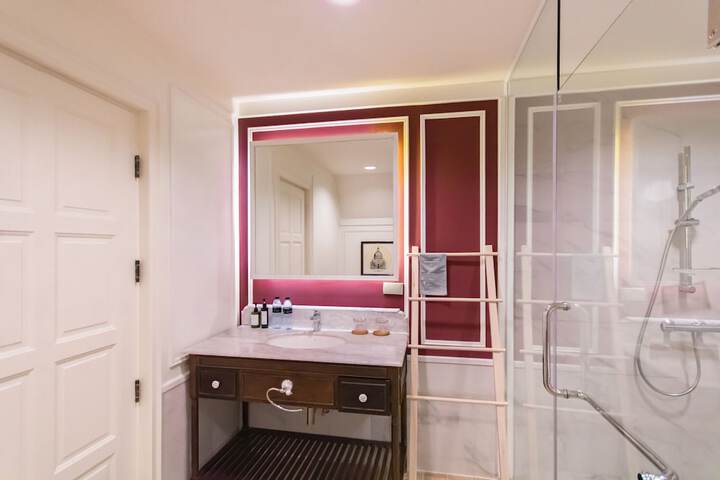 Room 61 of 228
