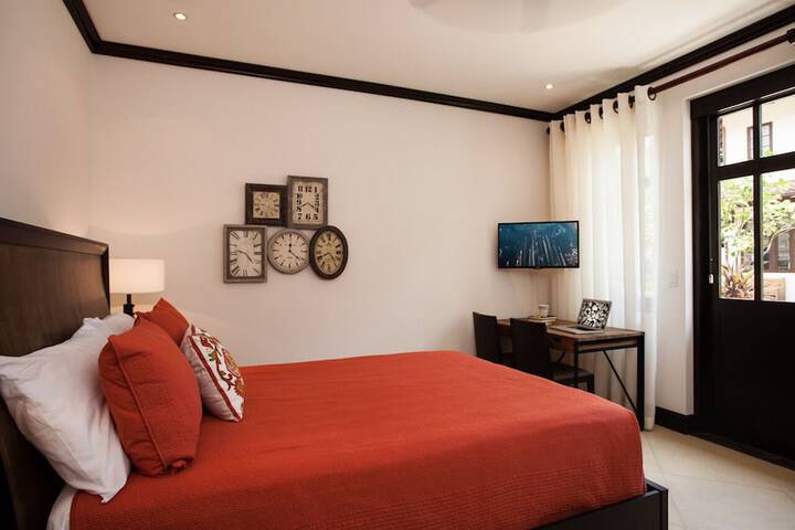 Room 34 of 1000