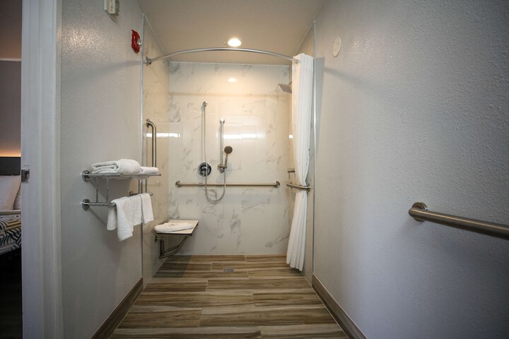 1 Queen Bed ADA Accessible Roll in Shower (2 of 17)