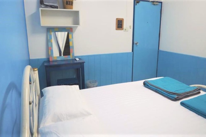 Room 8 of 44