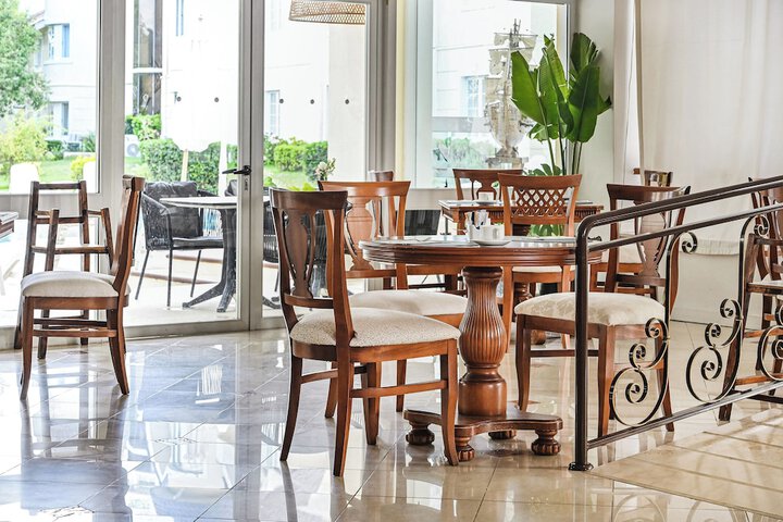 Dining 69 of 139