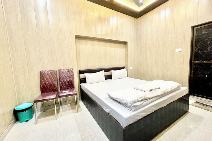 Room 17 of 39