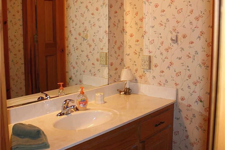Room 8 of 23