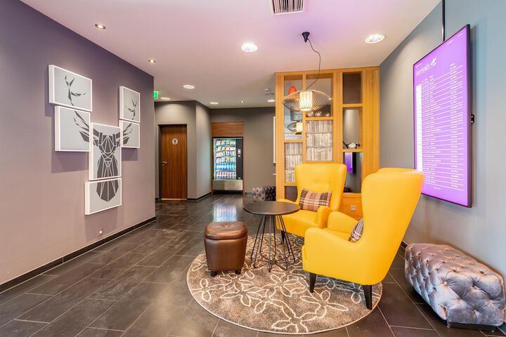 Guest Lobby