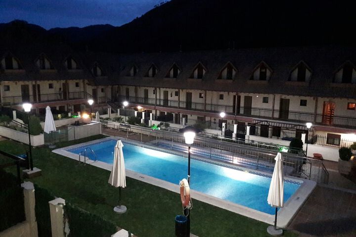 Hotel Exterior 39 of 40