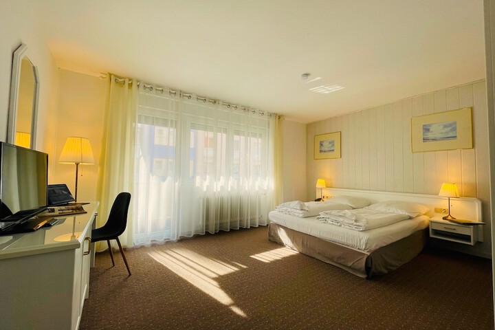 Room 34 of 75