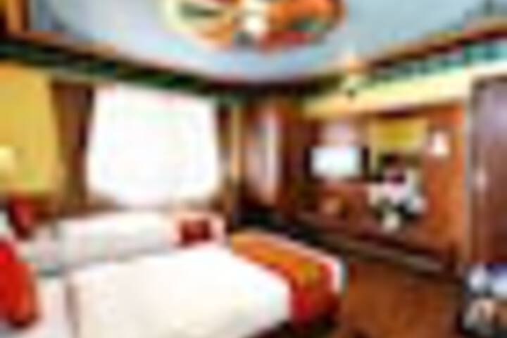 Room 140 of 339