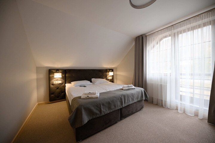 Room 50 of 135