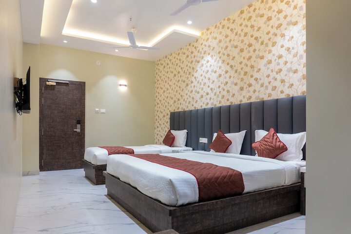 Room 16 of 20