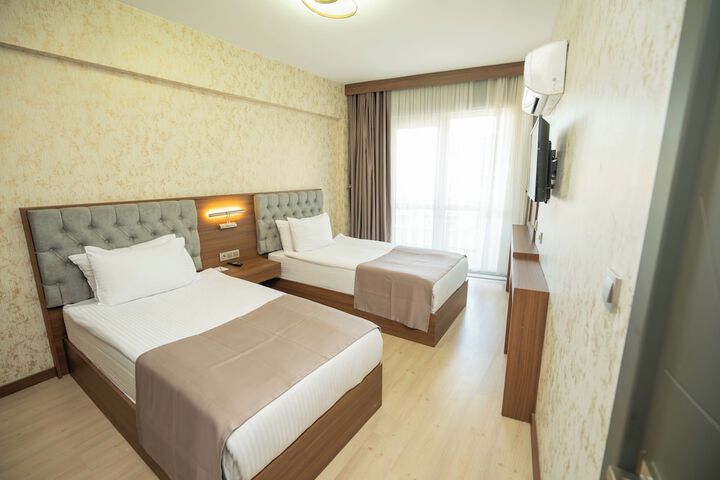 Room 12 of 46