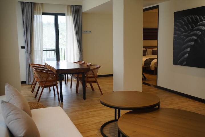 Room 11 of 21