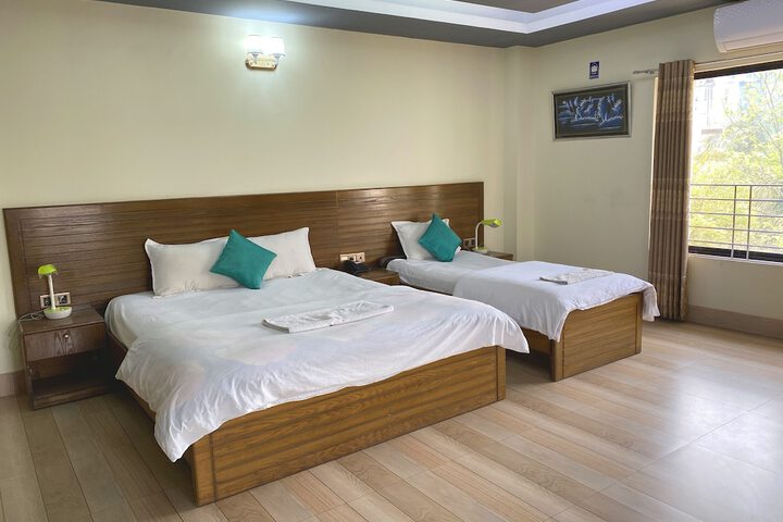 Room 9 of 15