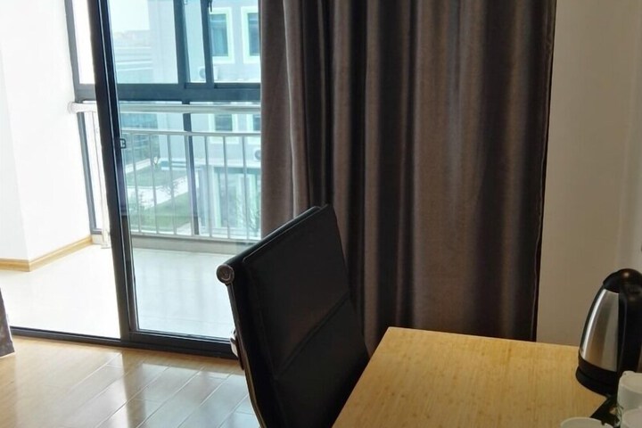 Room 9 of 46