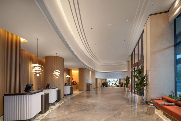 Hotel Interior 6 of 38