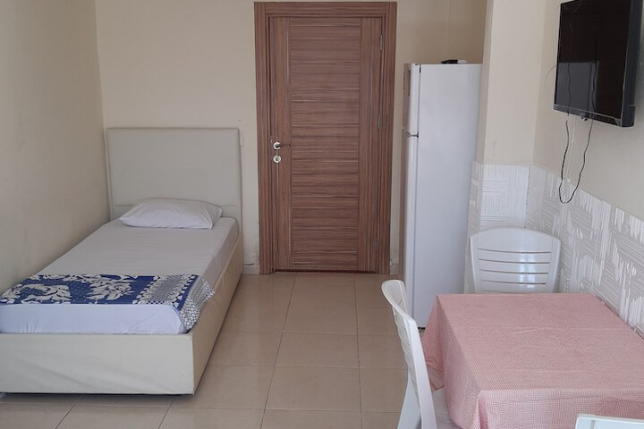 Room 4 of 40