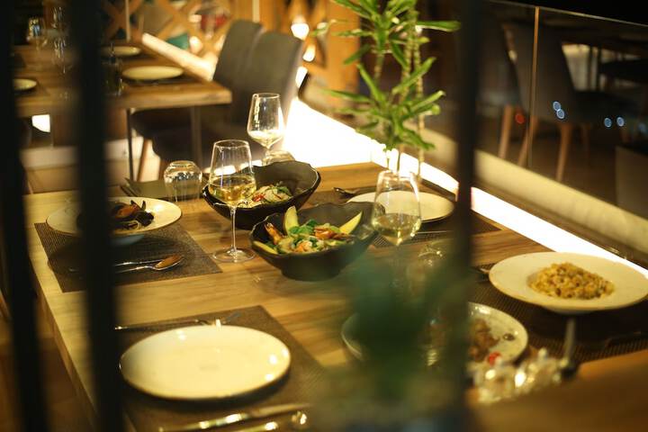 Dining 130 of 218