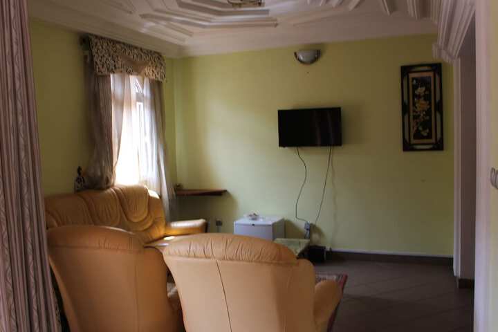 Room 10 of 42