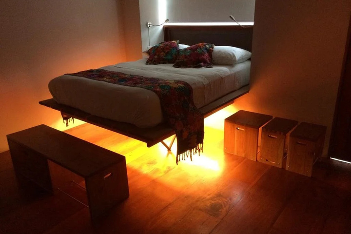 Room 2 of 11