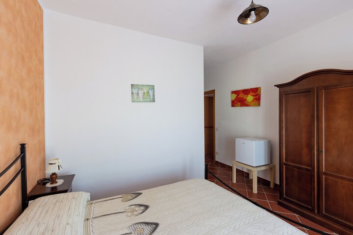 Room 2 of 21