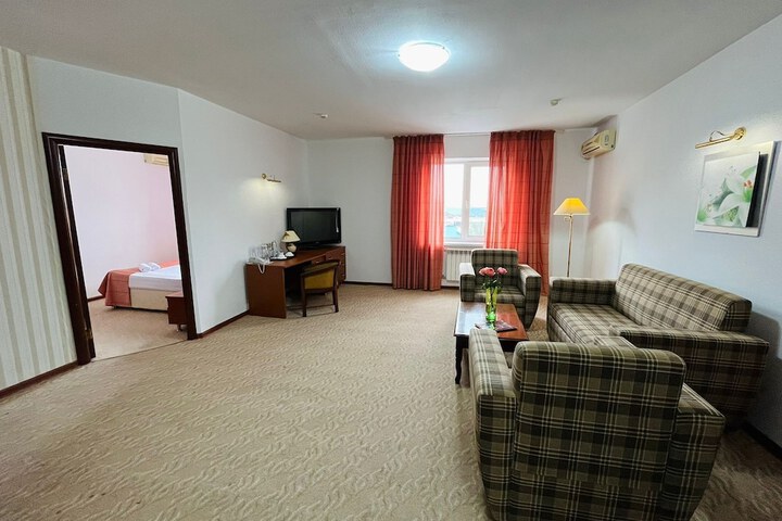 Room 43 of 106