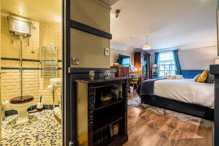 Room 21 of 40